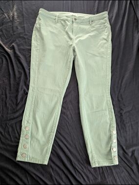 LILA RYAN Soft Buttoned Ankle Jeans